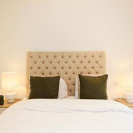 The Putney Wonder - Dazzling 3Bdr Flat With Garden Apartment Лондон Екстериор снимка