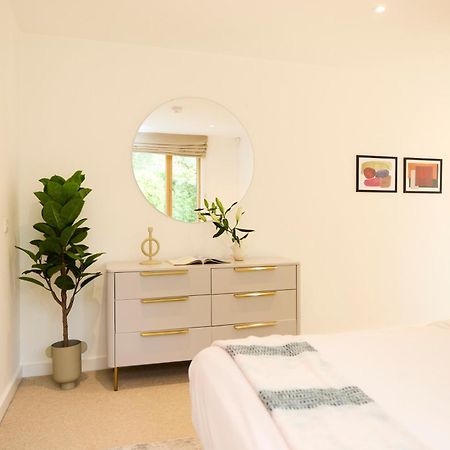 The Putney Wonder - Dazzling 3Bdr Flat With Garden Apartment Лондон Екстериор снимка