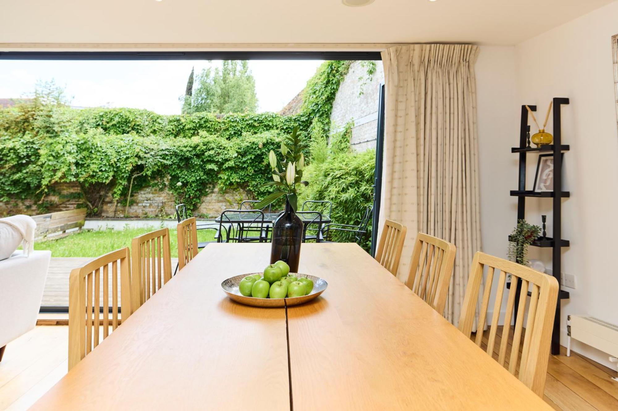 The Putney Wonder - Dazzling 3Bdr Flat With Garden Apartment Лондон Екстериор снимка