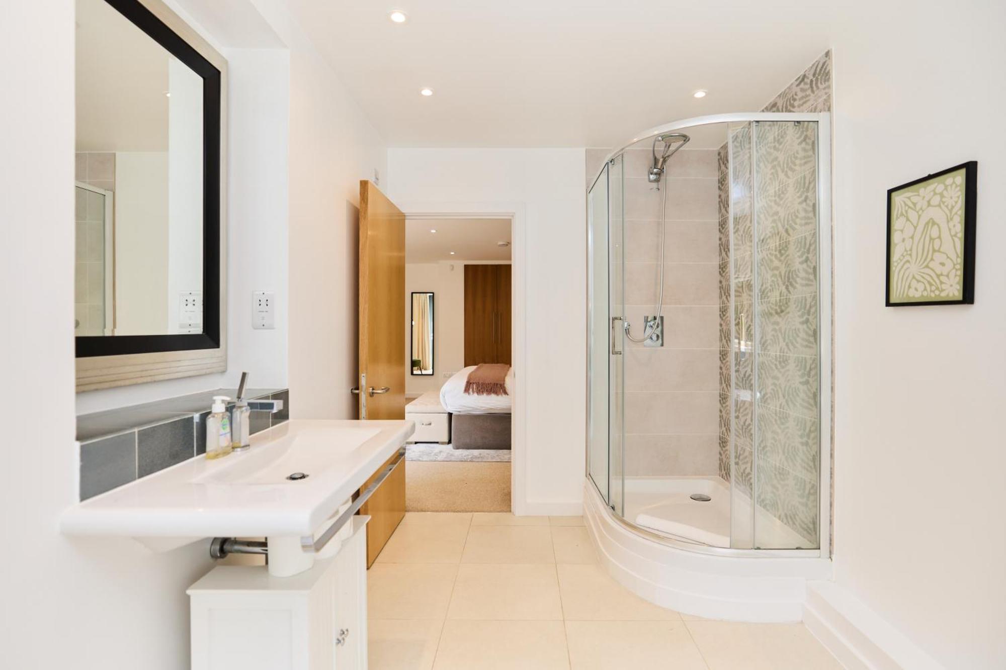 The Putney Wonder - Dazzling 3Bdr Flat With Garden Apartment Лондон Екстериор снимка