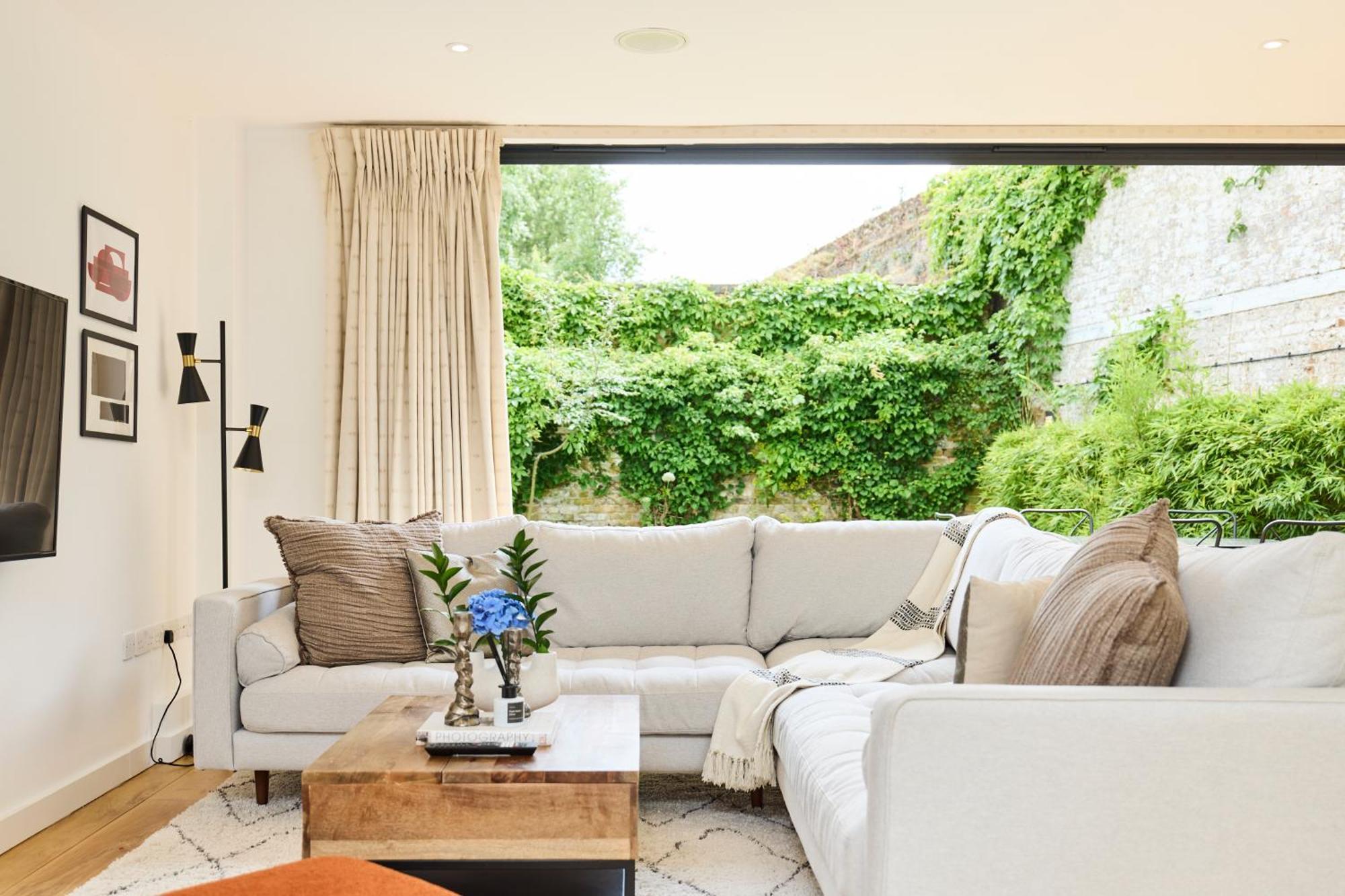 The Putney Wonder - Dazzling 3Bdr Flat With Garden Apartment Лондон Екстериор снимка